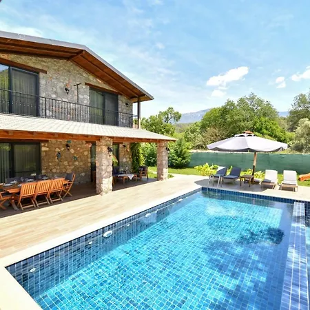 Villa Yaba 1 *