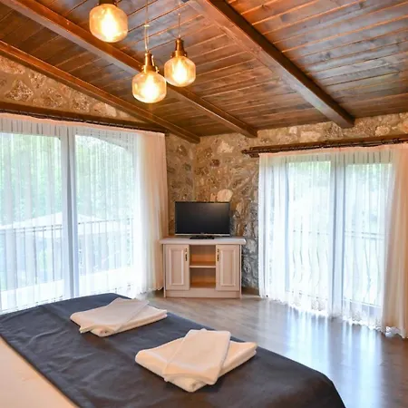 Villa Yaba 1